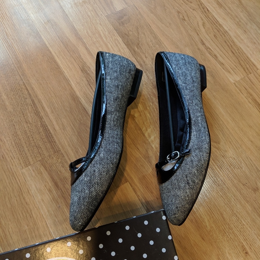 Flats - Picture 2 of 2